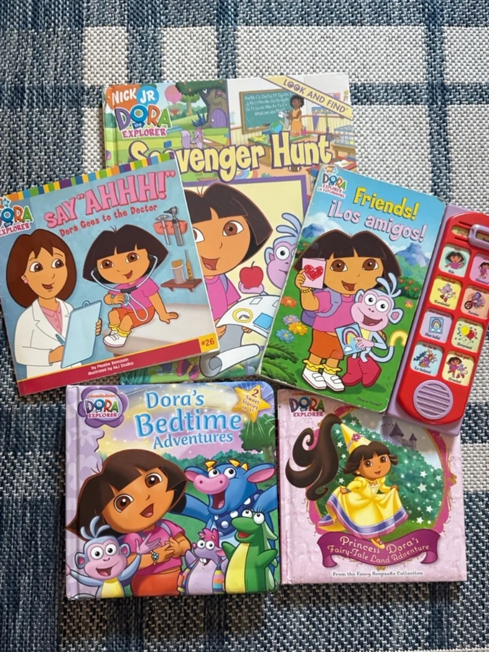 DORA THE EXPLORER | Vintage Book Bundle with Bilingual Sound Book!